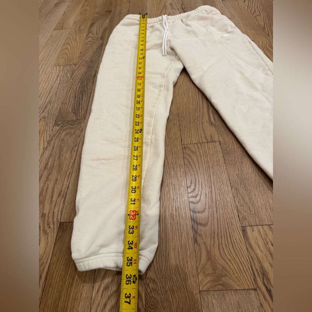 Peloton Cream TWGF Women's Sweat Pant Joggers Size Medium - Picture 3 of 7